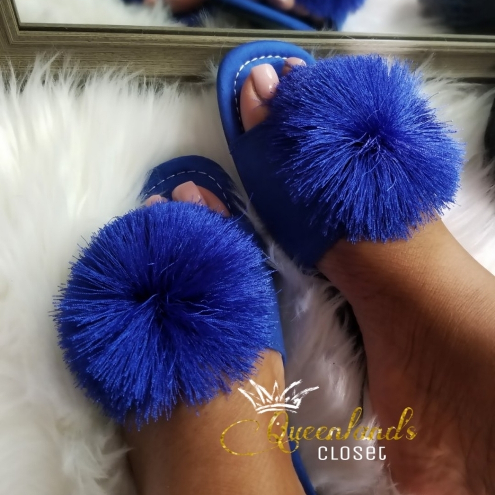 Pom pom sandals READ THE DESCRIPTION